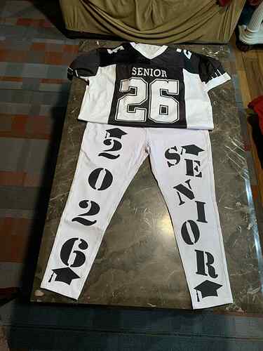 2026SeniorOutfit