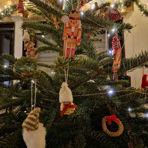 17661616569586236520385443291850