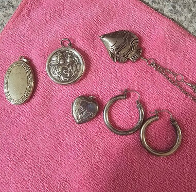 polishing silver jewelery