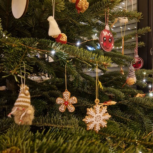 1766161701291756618798373219952